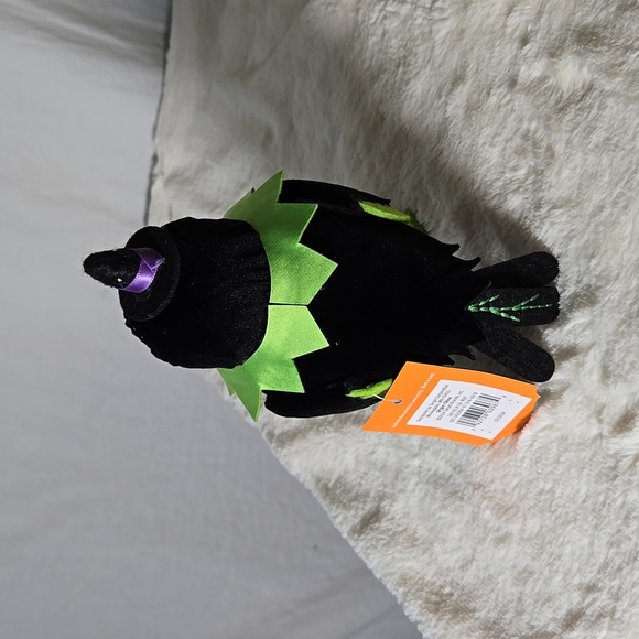 2024 Hyde and Eek Collectible Bird Spellma NWT Target Halloween - Picture 5 of 8